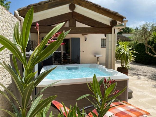 Mas Beau Soleil & Spa Cottages De Charme Avec Jacuzzi&Jardin Prives Saint-Rémy-de-Provence Zewnętrze zdjęcie