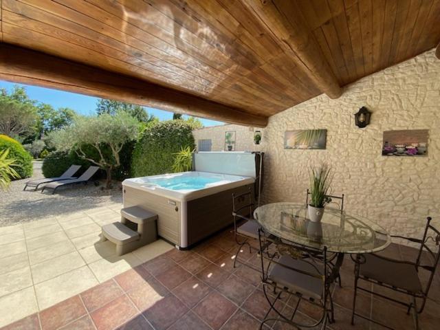 Mas Beau Soleil & Spa Cottages De Charme Avec Jacuzzi&Jardin Prives Saint-Rémy-de-Provence Zewnętrze zdjęcie